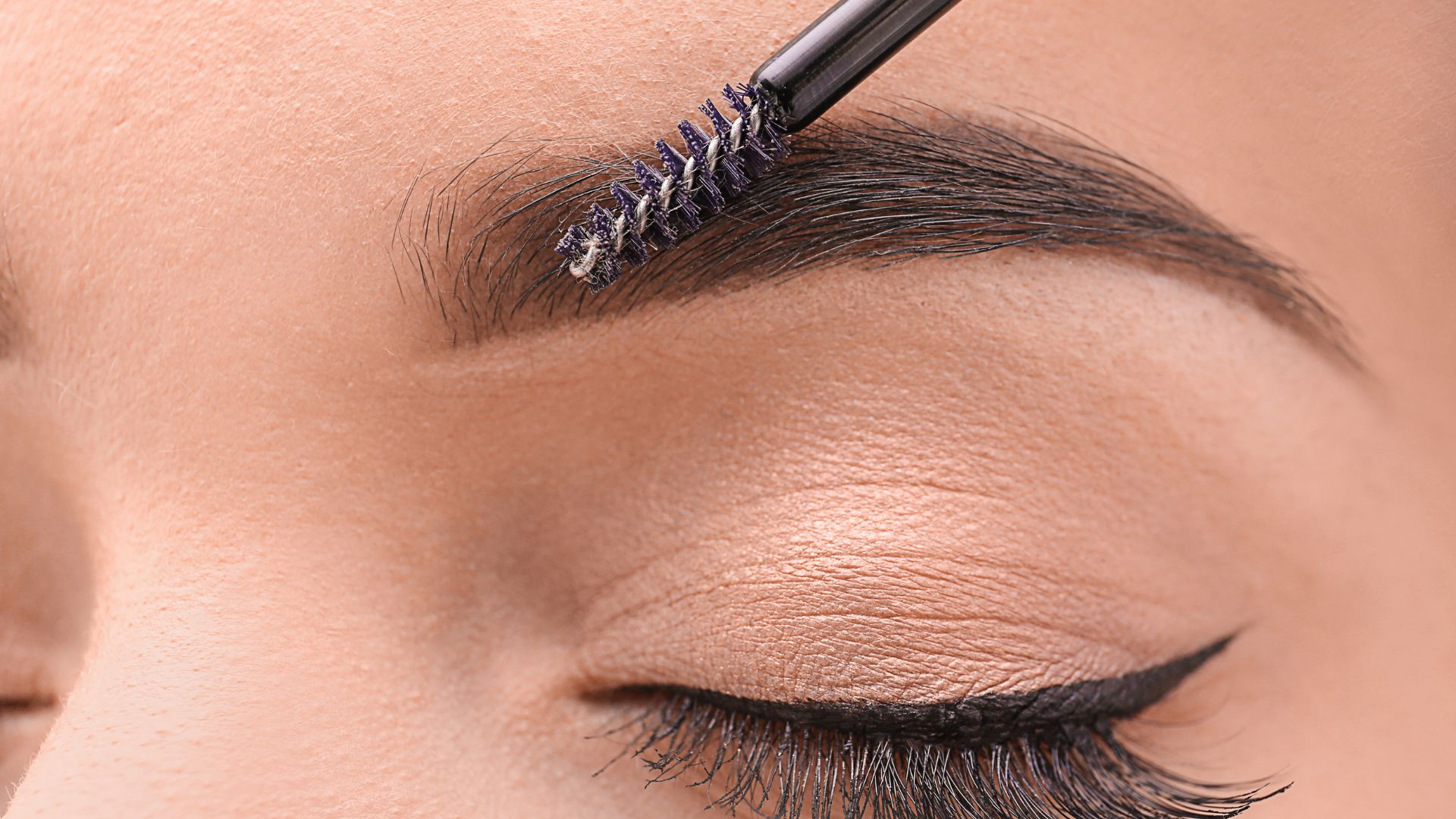 TEINTURE  SOURCILS image